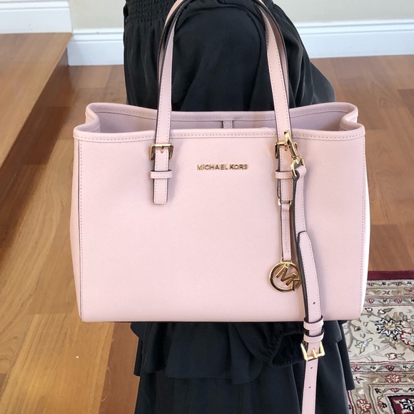 Authentic Michael Kors ew medium handbag crossbody - Picture 5 of 8